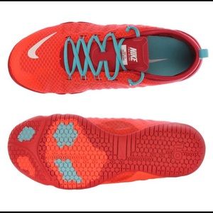 Nike Women's 1.0 Cross Bionic sneakers